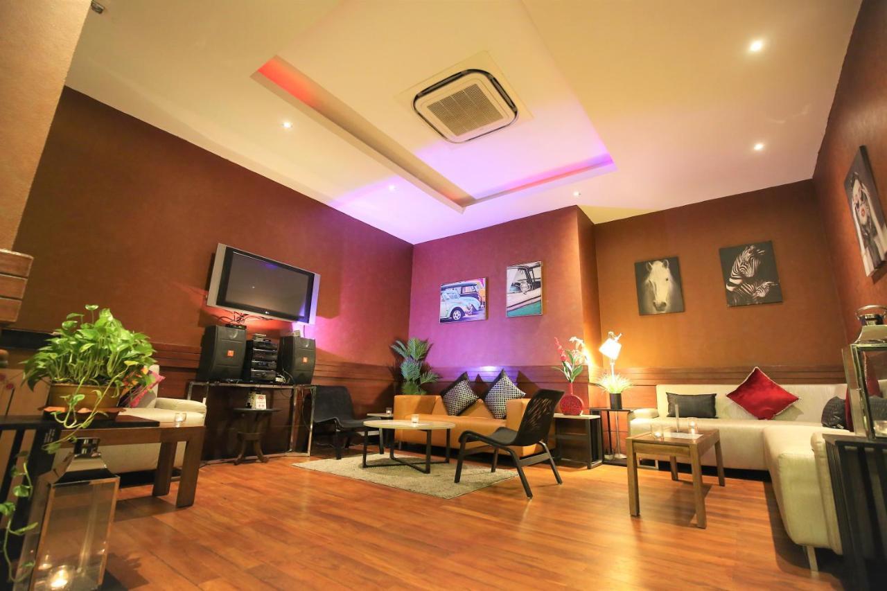 The Euro Grande Hotel Bangkok Exterior foto